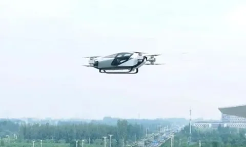 Ô tô bay thực hiện chuyến bay đầu tiên tại Bắc Kinh (Trung Quốc)