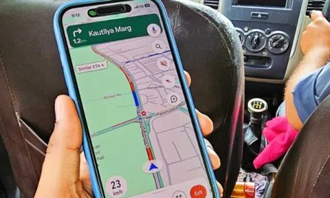 Người dùng iPhone đã có thể xem tốc độ di chuyển với Google Maps