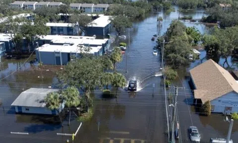 Milton suy yếu thành bão hậu nhiệt đới, ít nhất 10 người chết ở Florida, Mỹ